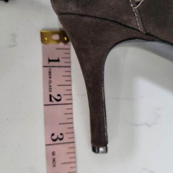 Nine West Modesty Suede Heeled Point Toe Brown Pumps with Tassel Heel Size 11M - Picture 10 of 10